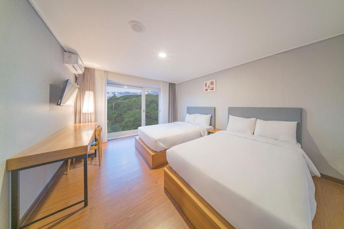 El Hotel Yangyang Exteriör bild