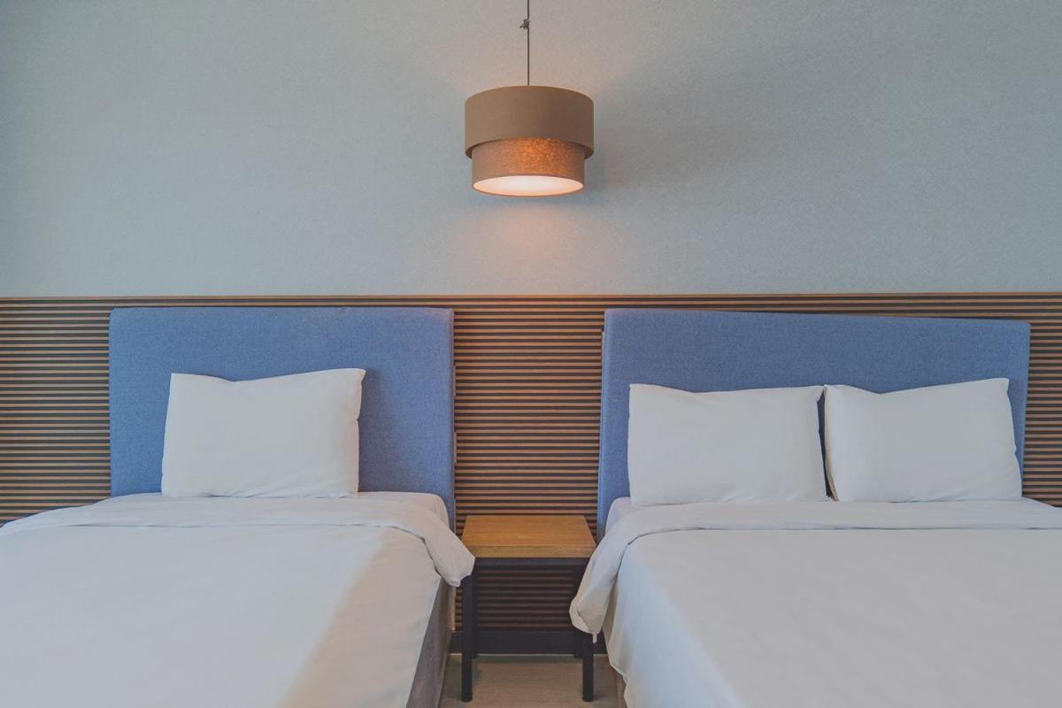 El Hotel Yangyang Exteriör bild