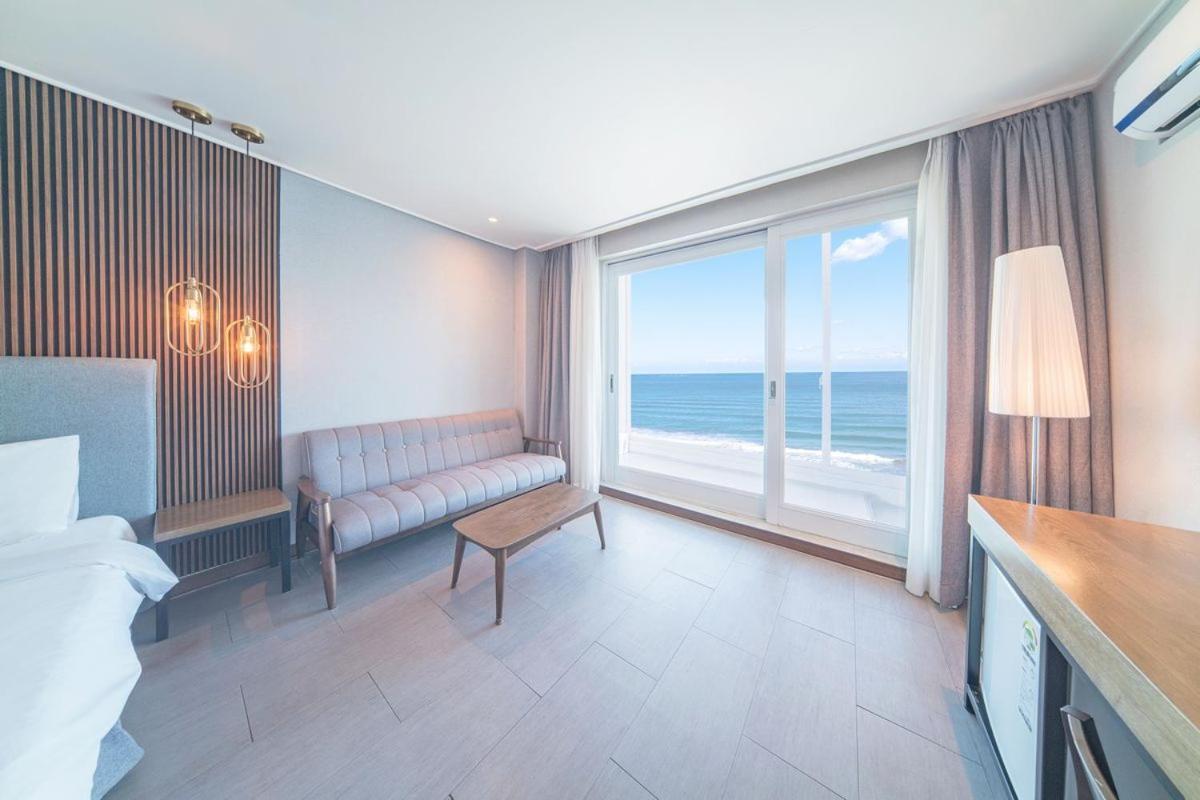 El Hotel Yangyang Exteriör bild