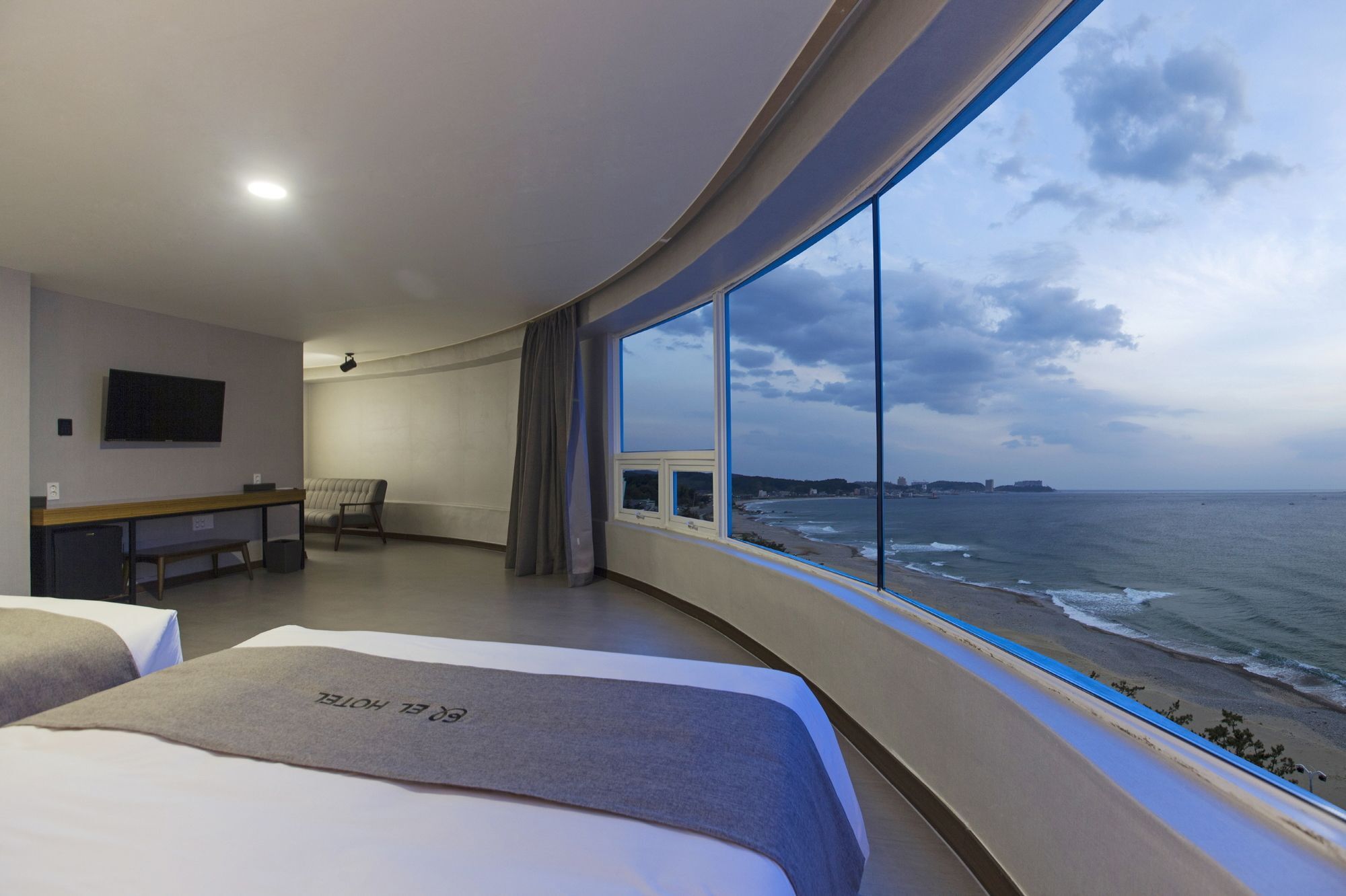 El Hotel Yangyang Exteriör bild