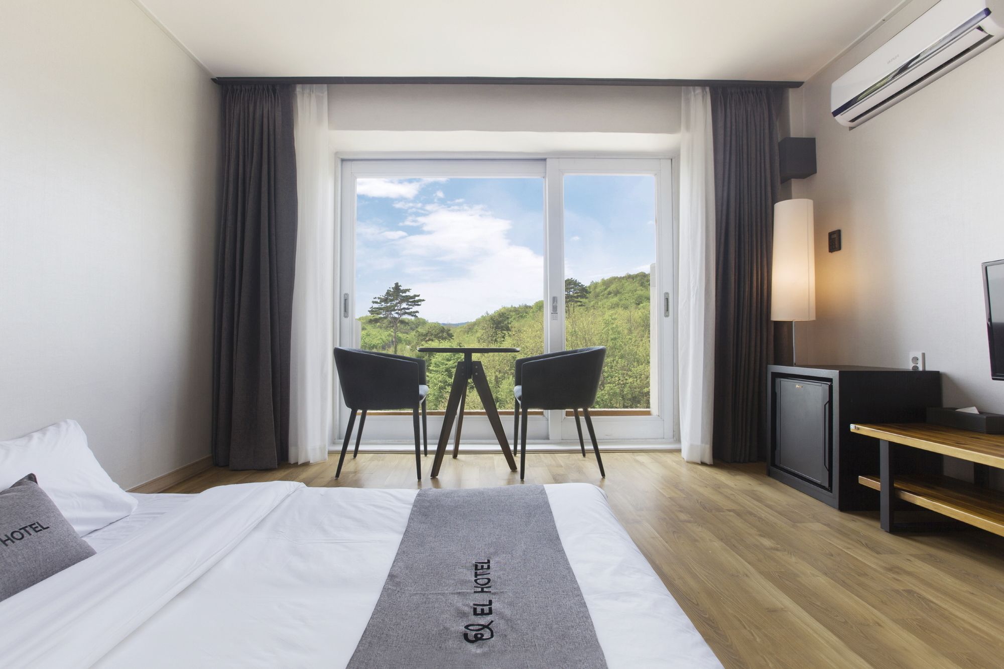 El Hotel Yangyang Exteriör bild